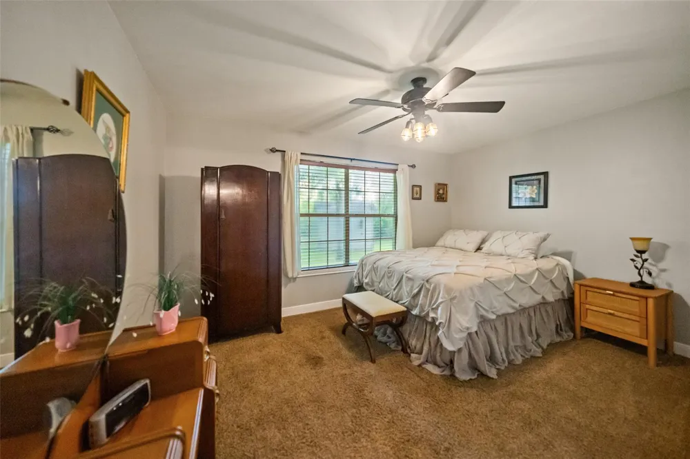 14828 County Road 304 Navasota, TX 77868