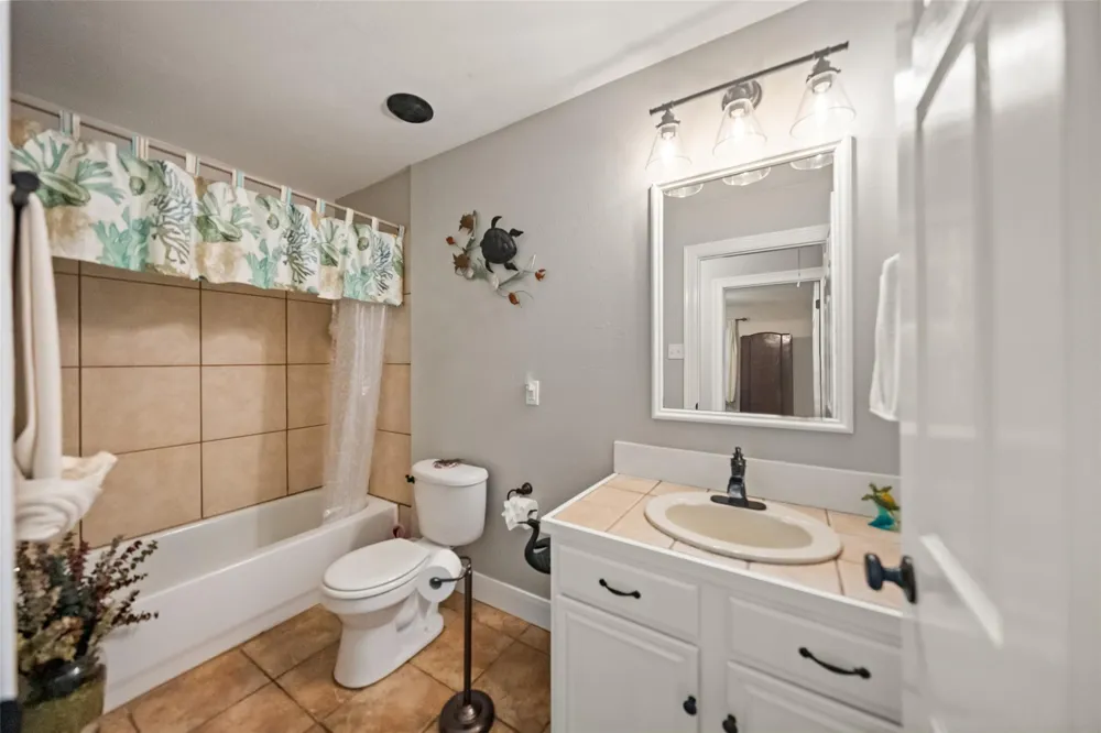 14828 County Road 304 Navasota, TX 77868