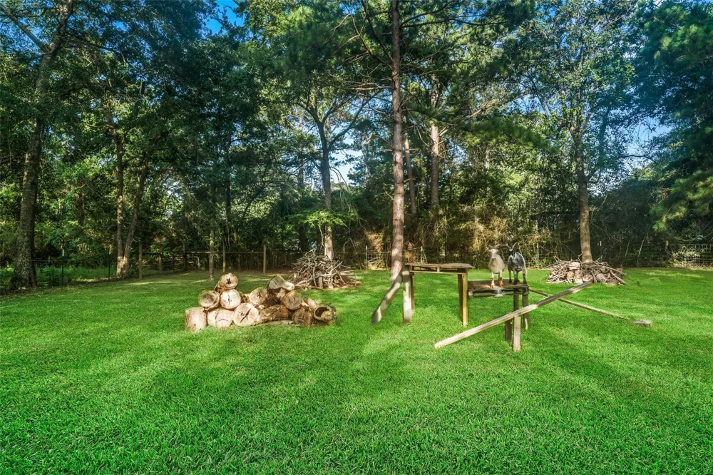 14828 County Road 304 Navasota, TX 77868