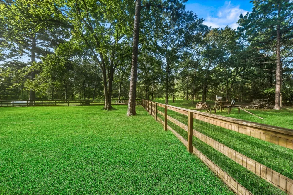 14828 County Road 304 Navasota, TX 77868