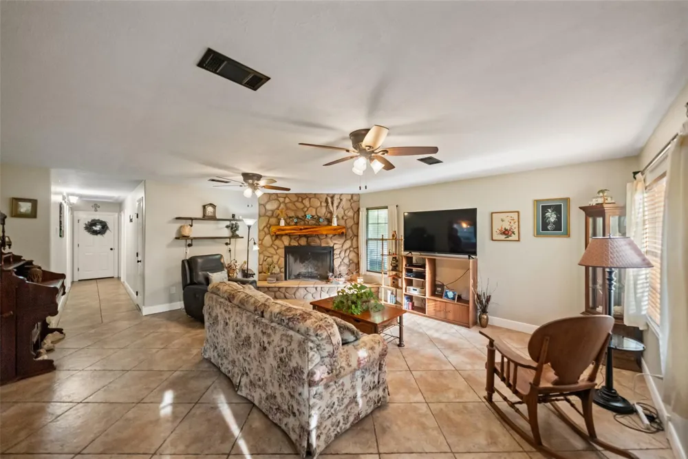14828 County Road 304 Navasota, TX 77868