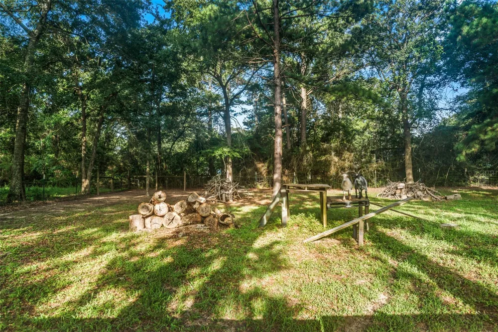 14828 County Road 304 Navasota, TX 77868