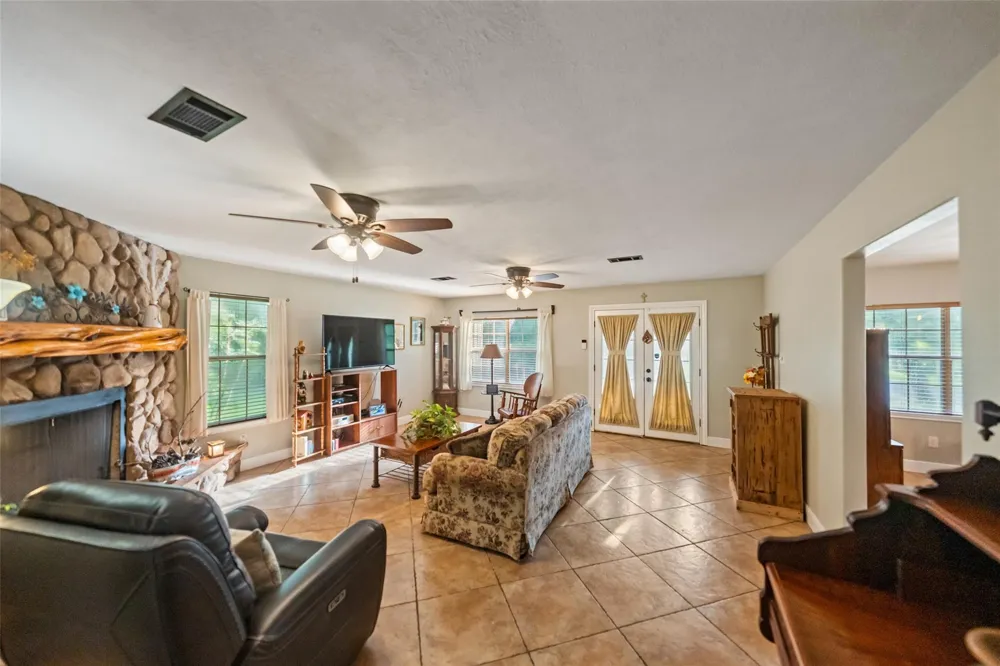 14828 County Road 304 Navasota, TX 77868