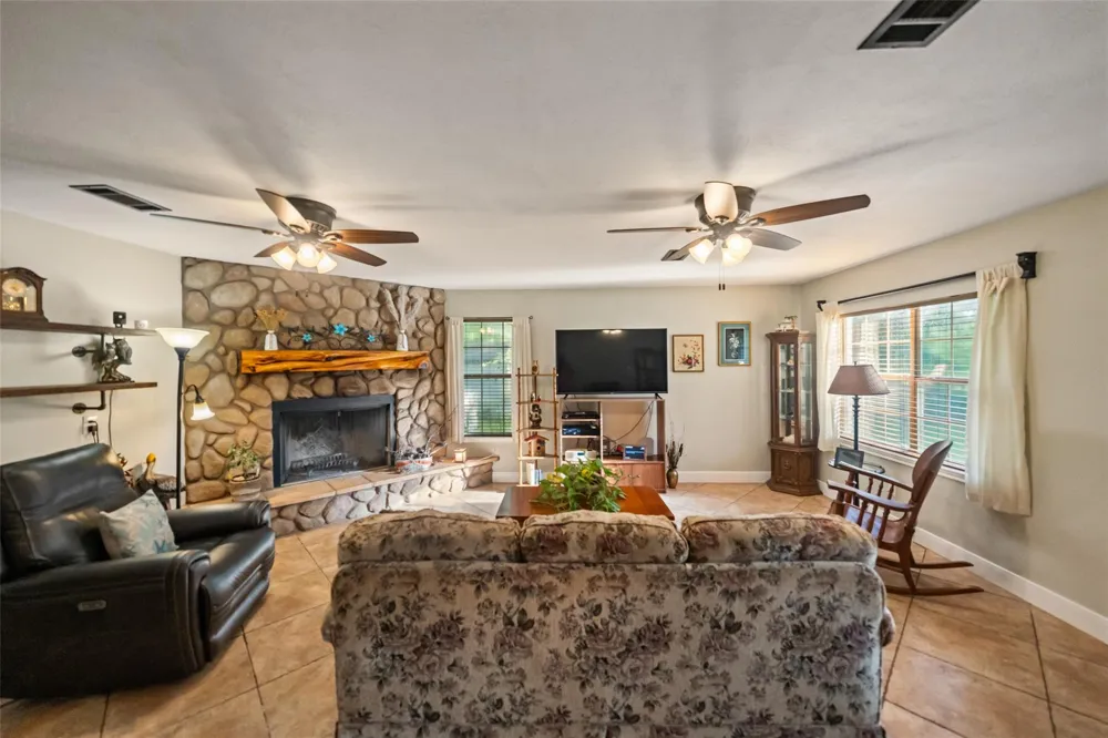 14828 County Road 304 Navasota, TX 77868