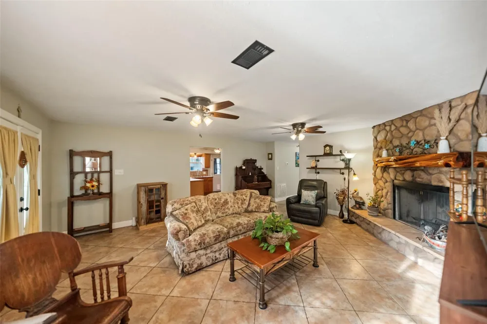 14828 County Road 304 Navasota, TX 77868