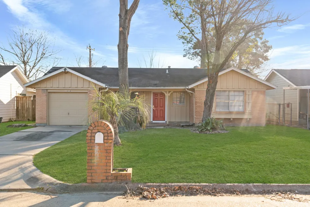 11218 Rebel Road Houston, TX 77016