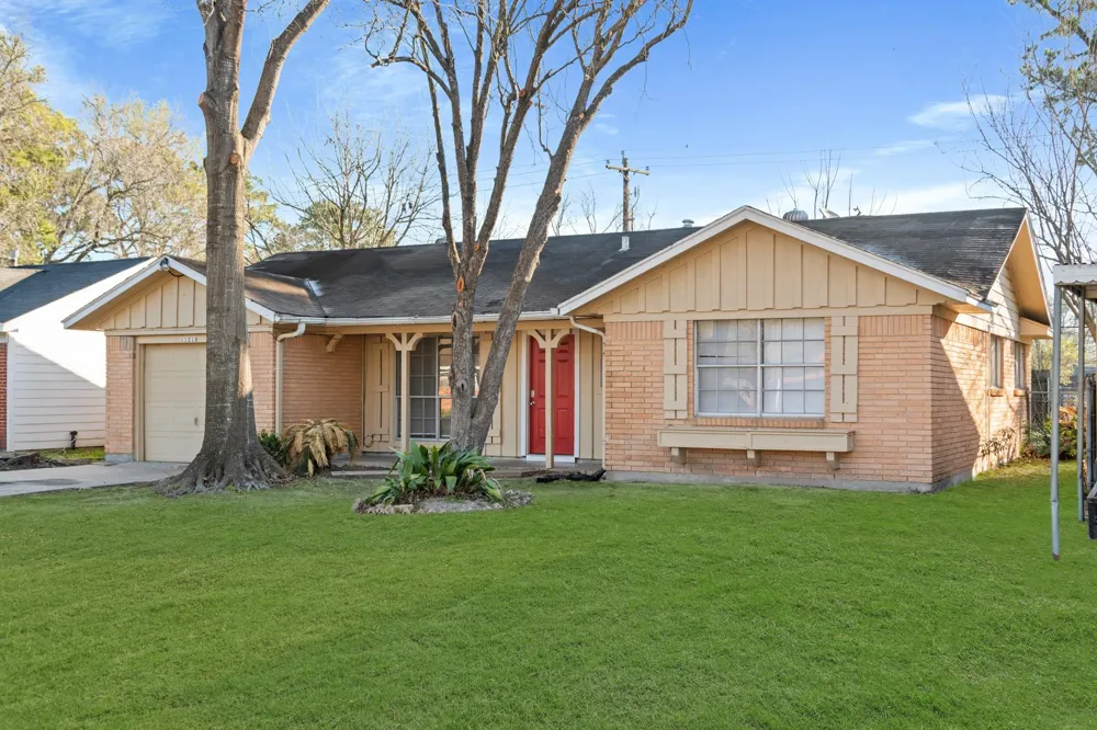 11218 Rebel Road Houston, TX 77016