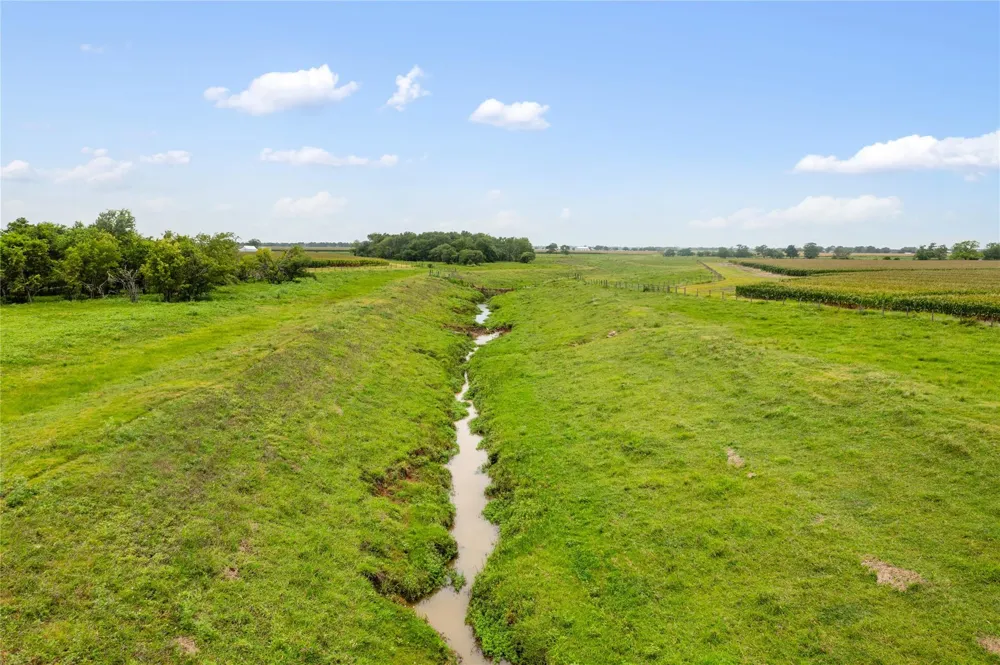 13416 Fm 361 Road Needville, TX 77461