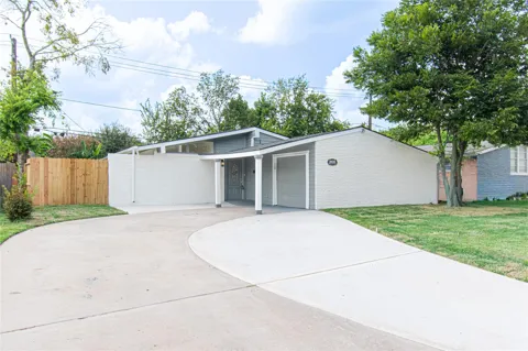2635 Knotty Oaks Trail