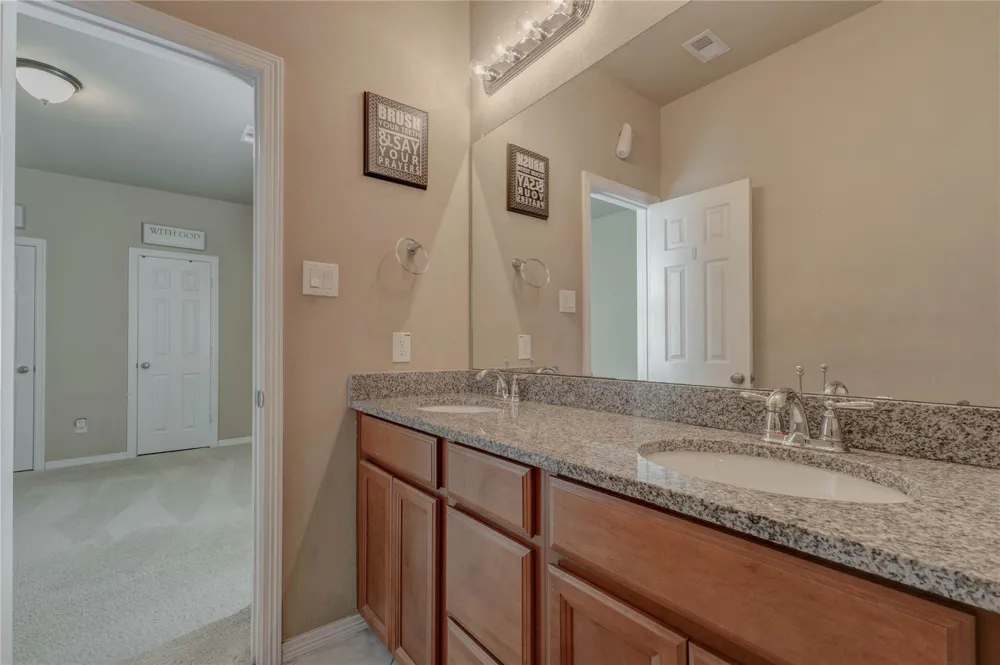 27810 Yorkshire Brook Lane Fulshear, TX 77441