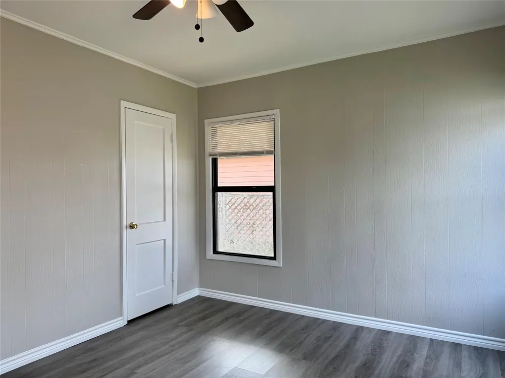 1214 W 5th Street Freeport, TX 77541