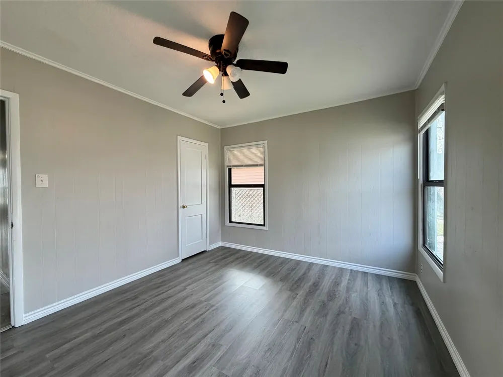 1214 W 5th Street Freeport, TX 77541