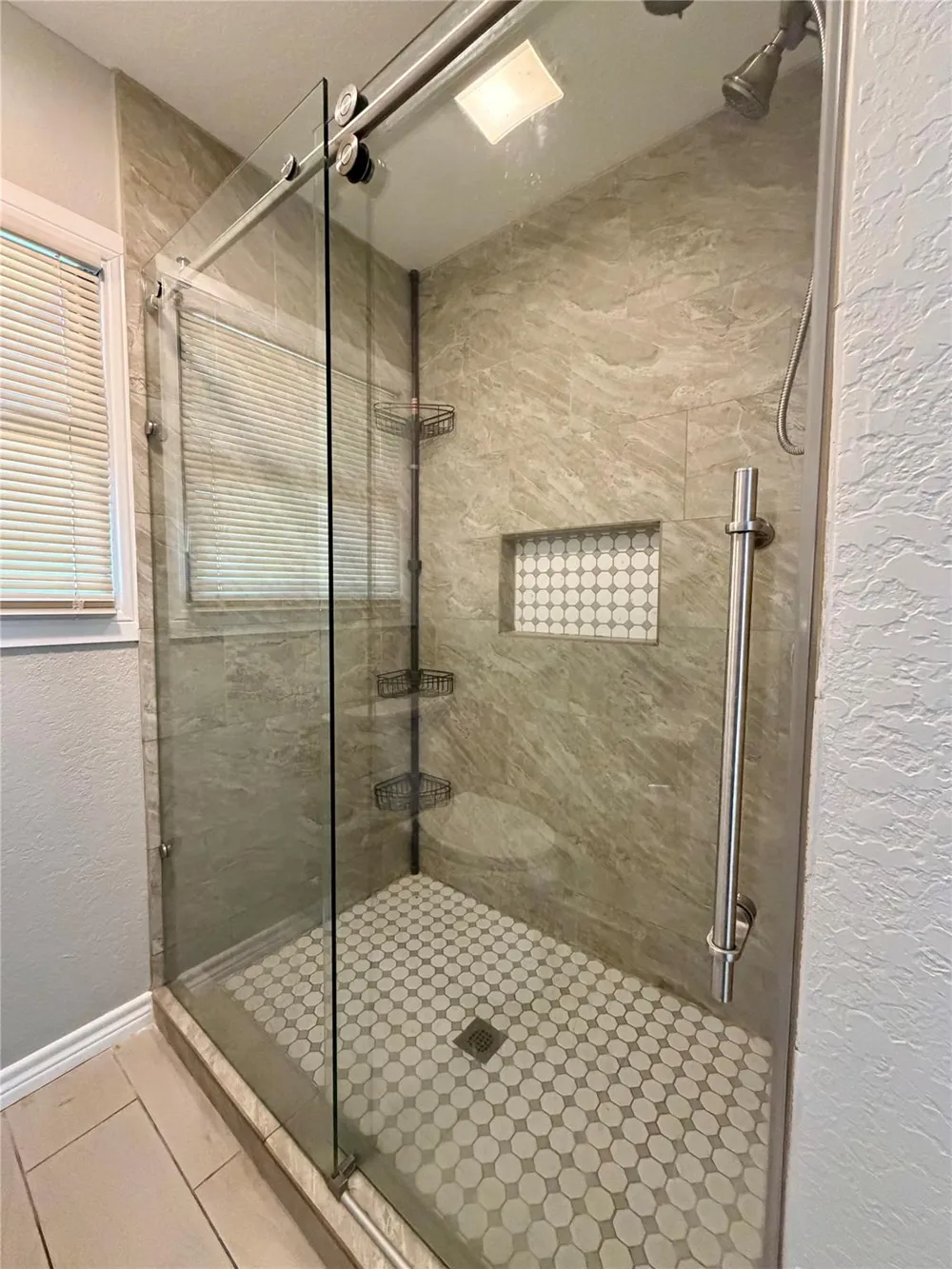 1214 W 5th Street Freeport, TX 77541