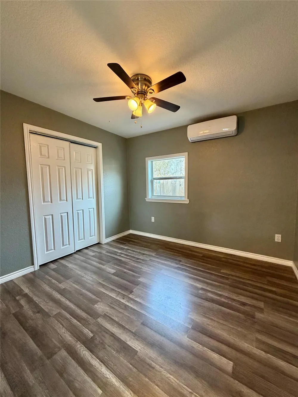 1214 W 5th Street Freeport, TX 77541