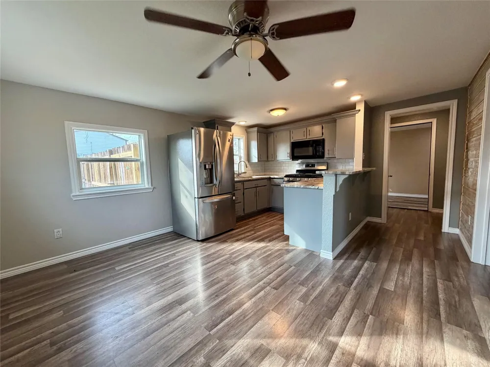 1214 W 5th Street Freeport, TX 77541
