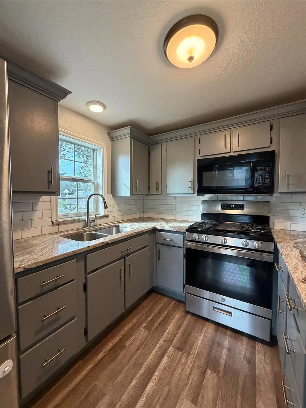 1214 W 5th Street Freeport, TX 77541