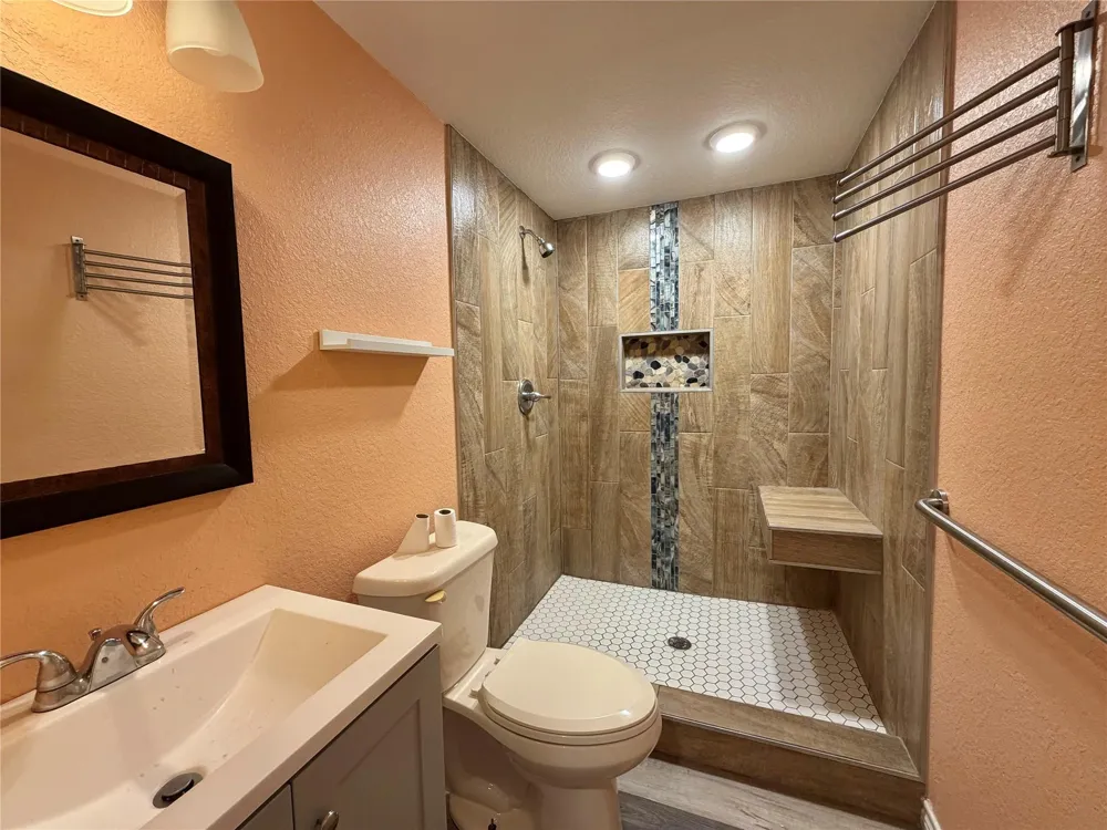 1214 W 5th Street Freeport, TX 77541