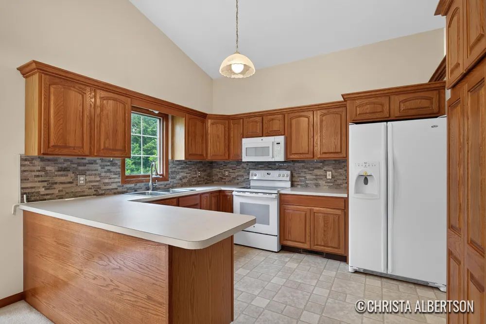 2555 Gracepoint Court SE #40 Caledonia, MI 49316