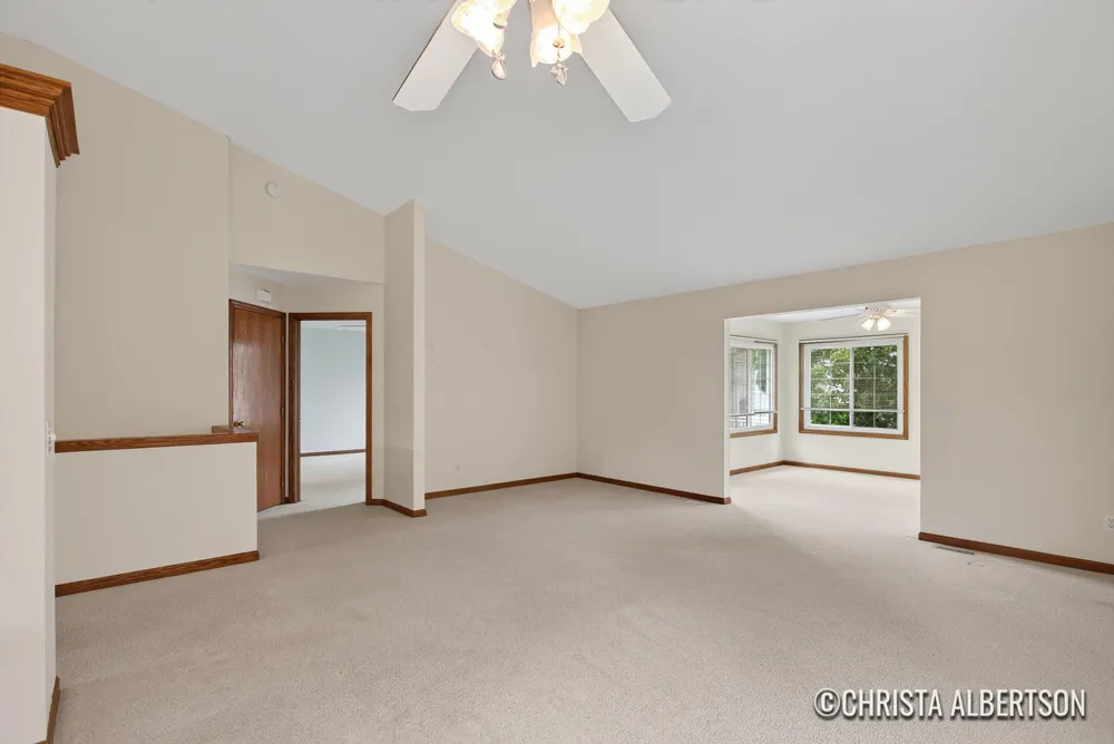 2555 Gracepoint Court SE #40 Caledonia, MI 49316