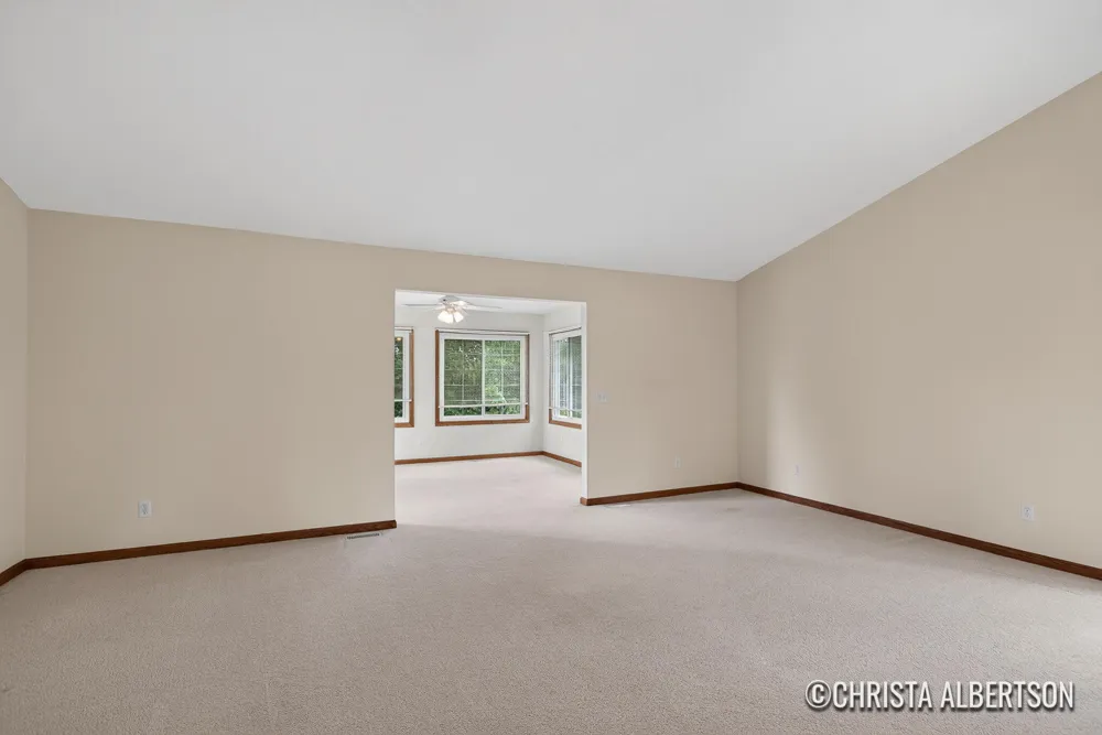 2555 Gracepoint Court SE #40 Caledonia, MI 49316