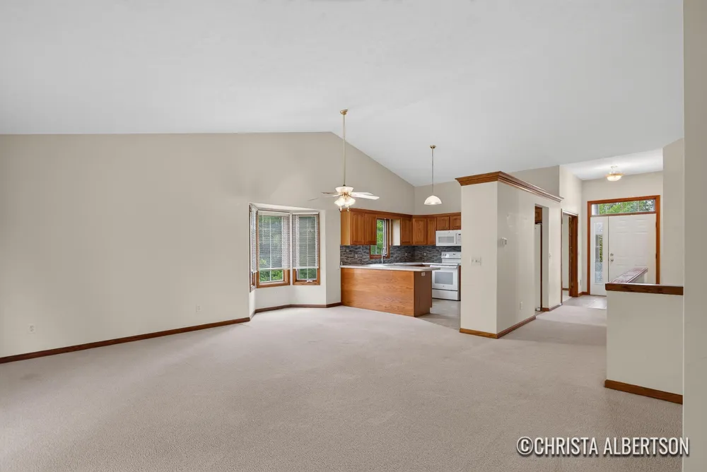 2555 Gracepoint Court SE #40 Caledonia, MI 49316