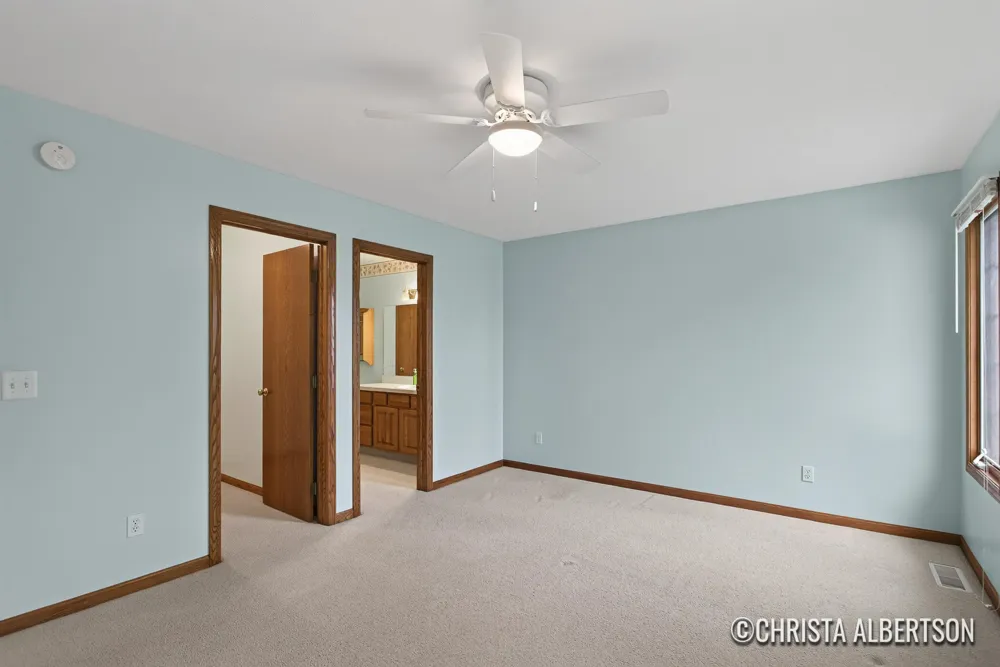2555 Gracepoint Court SE #40 Caledonia, MI 49316