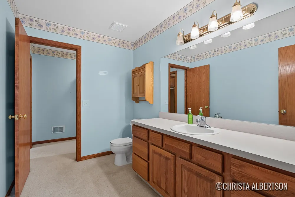 2555 Gracepoint Court SE #40 Caledonia, MI 49316