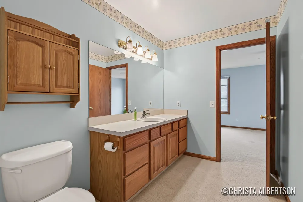 2555 Gracepoint Court SE #40 Caledonia, MI 49316