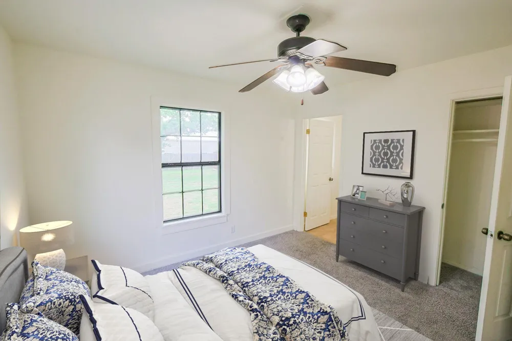 909 E Sarah Street Cuero, TX 77954