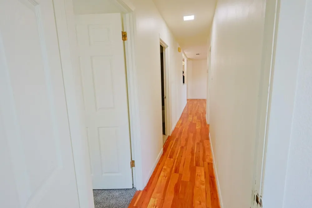 909 E Sarah Street Cuero, TX 77954