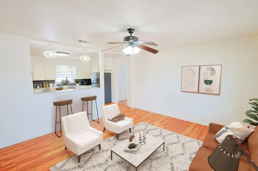 909 E Sarah Street Cuero, TX 77954