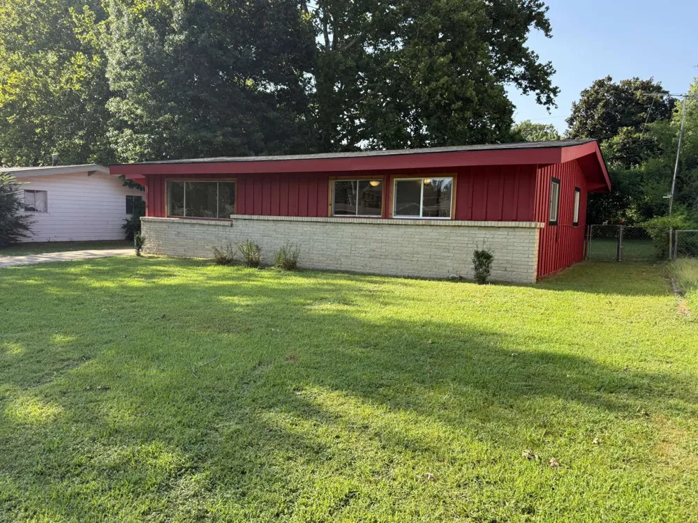 2612 Williams Muskogee, OK 74401