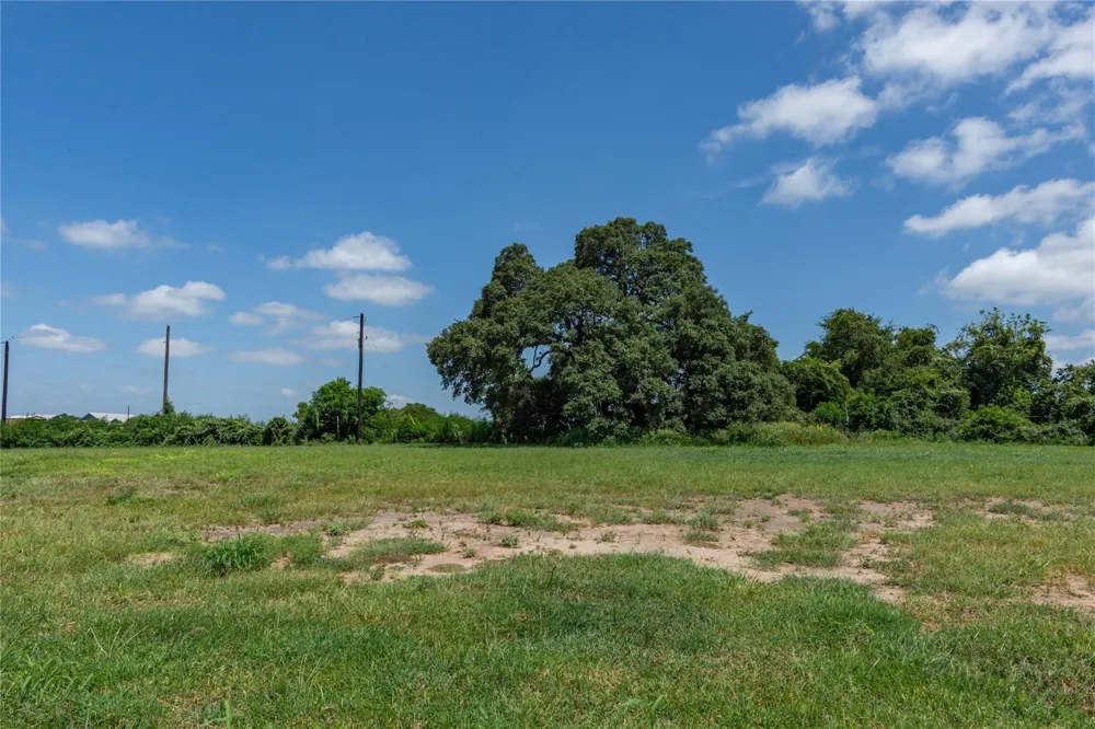 512 Trend View Drive Weimar, TX 78962