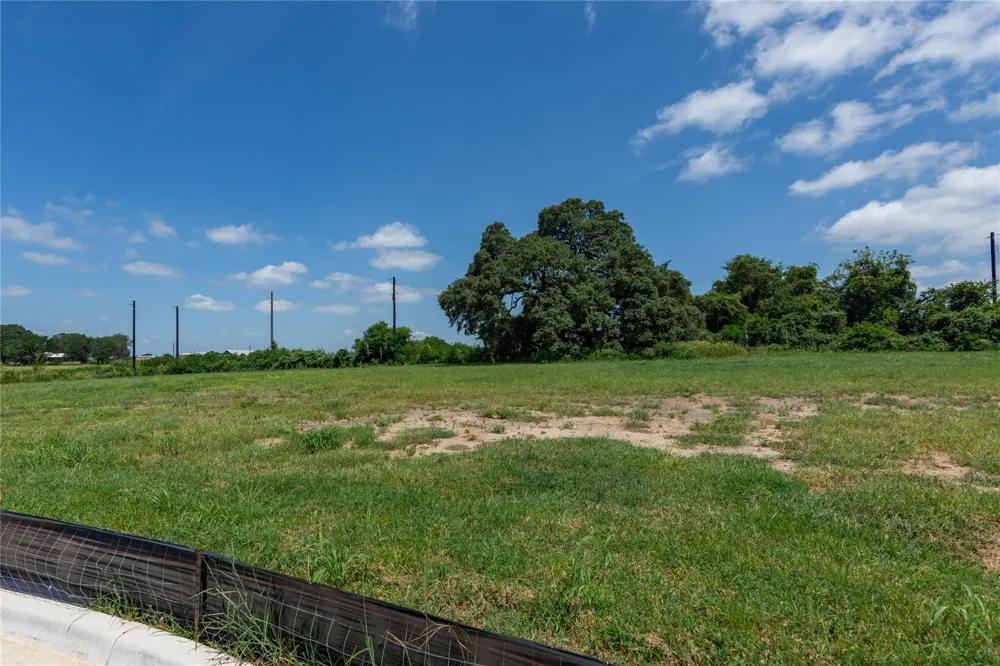 512 Trend View Drive Weimar, TX 78962