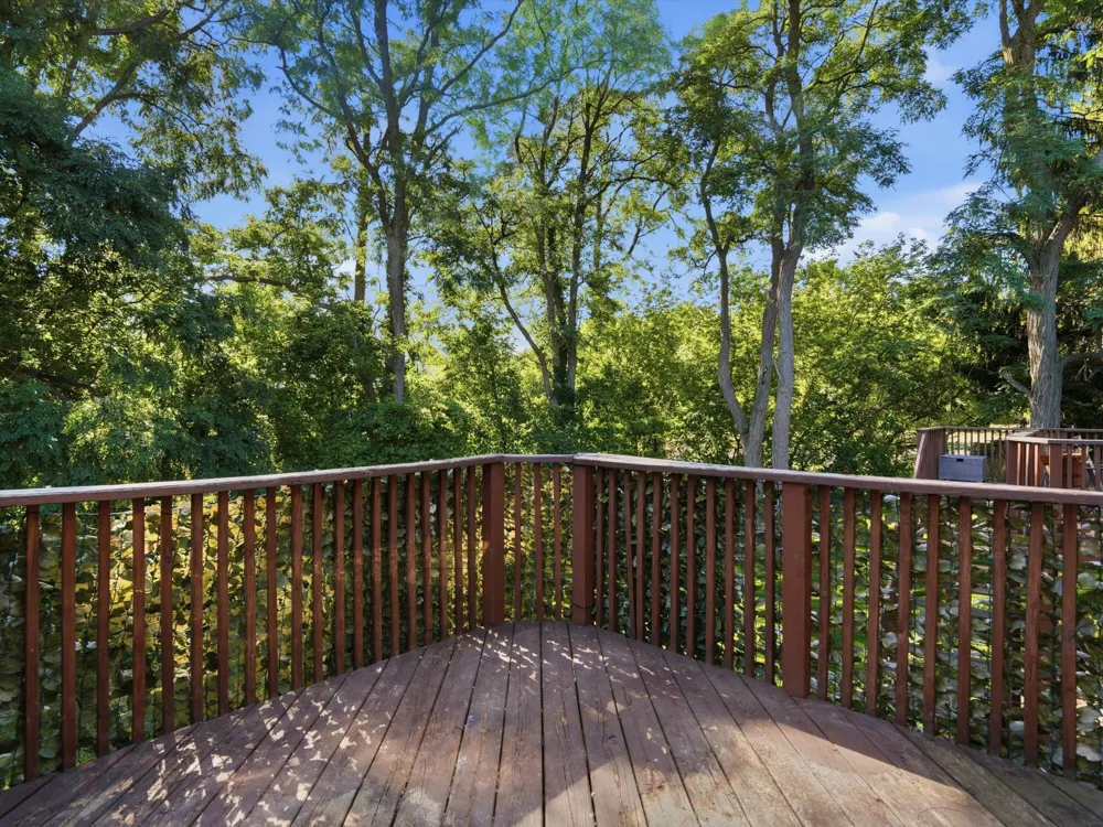 5220 Huron Hills Drive Commerce, MI 48382