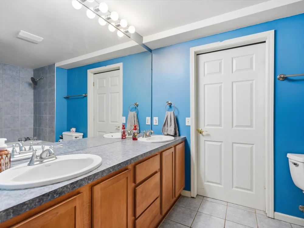 5220 Huron Hills Drive Commerce, MI 48382