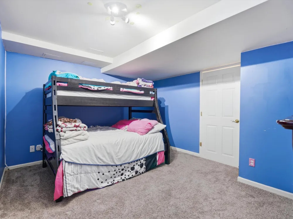 5220 Huron Hills Drive Commerce, MI 48382
