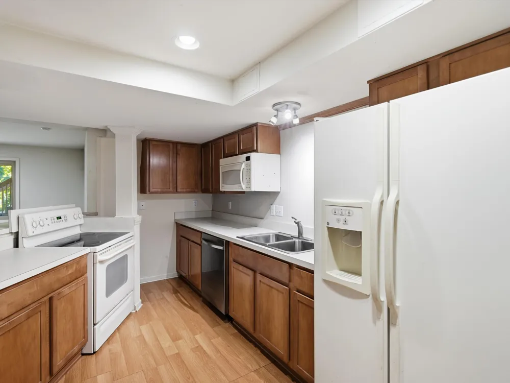 5220 Huron Hills Drive Commerce, MI 48382