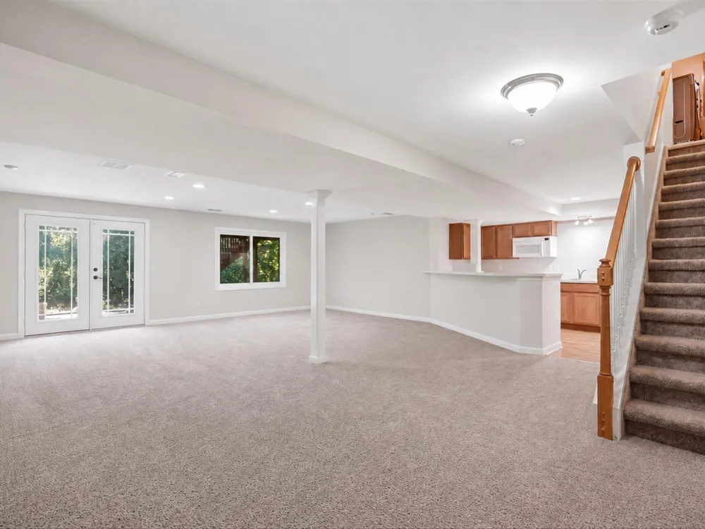 5220 Huron Hills Drive Commerce, MI 48382