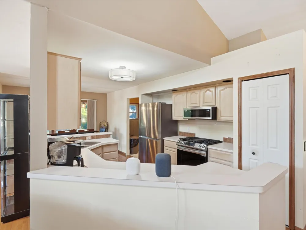 5220 Huron Hills Drive Commerce, MI 48382