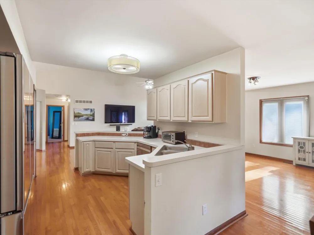 5220 Huron Hills Drive Commerce, MI 48382