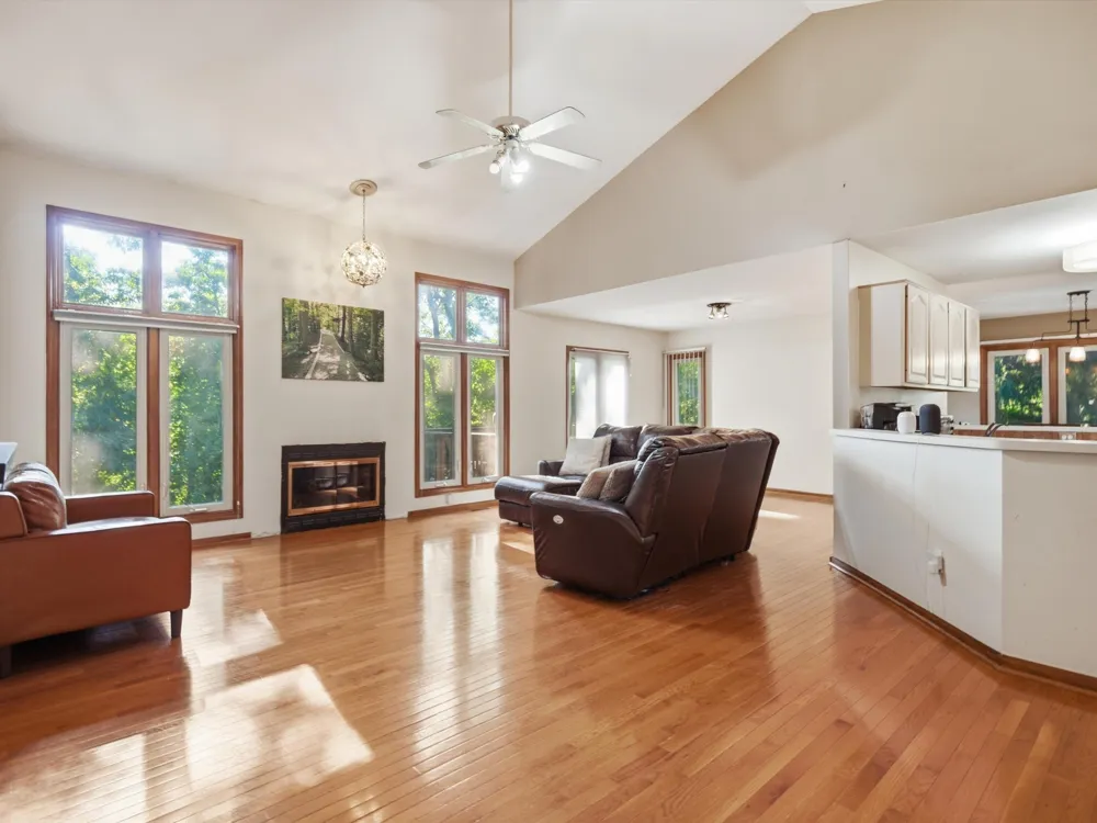5220 Huron Hills Drive Commerce, MI 48382