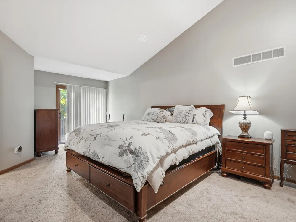 5220 Huron Hills Drive Commerce, MI 48382