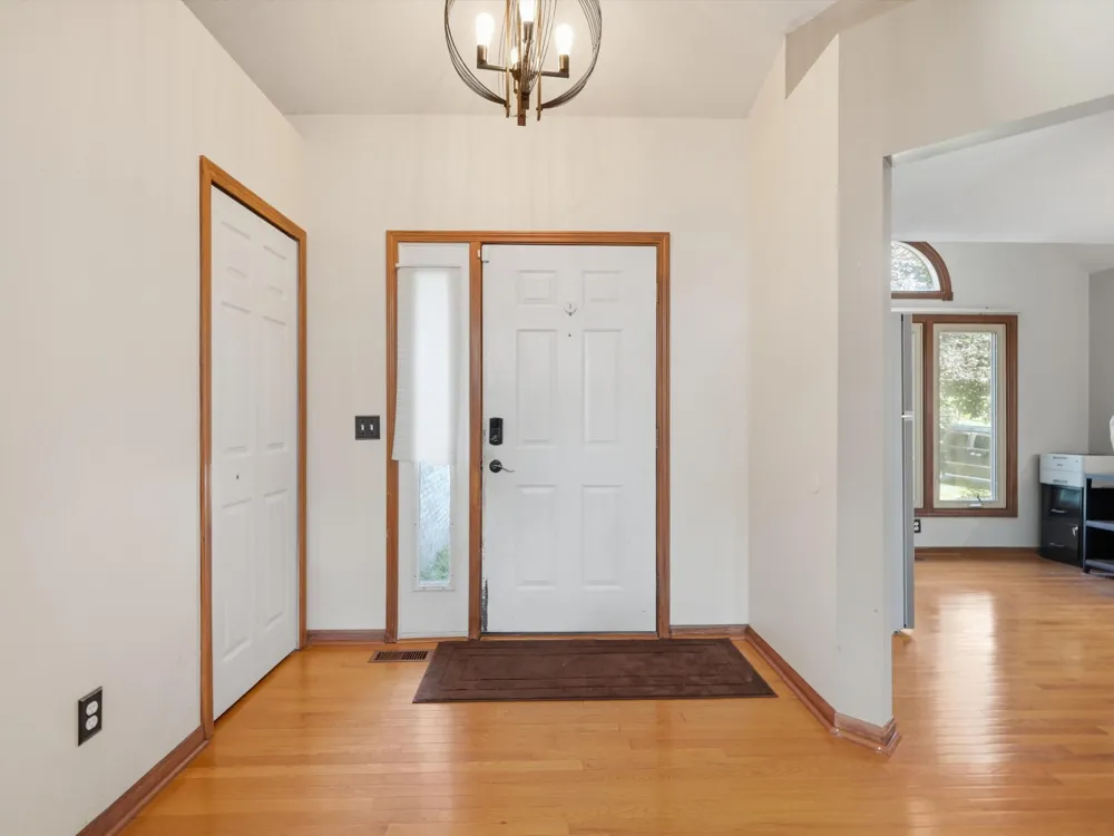 5220 Huron Hills Drive Commerce, MI 48382