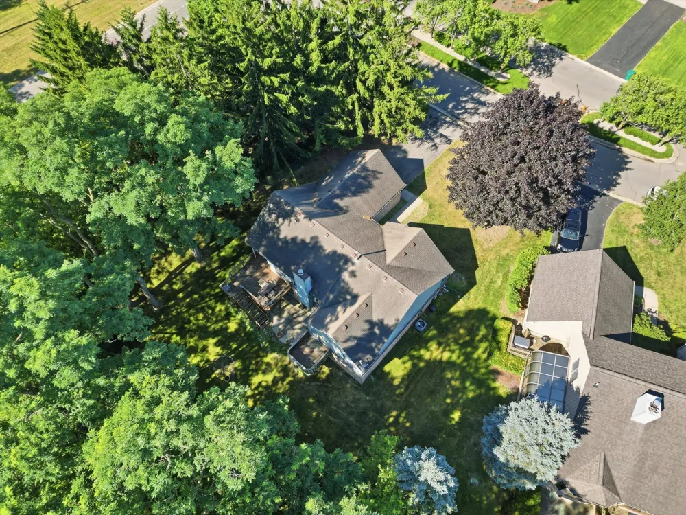 5220 Huron Hills Drive Commerce, MI 48382