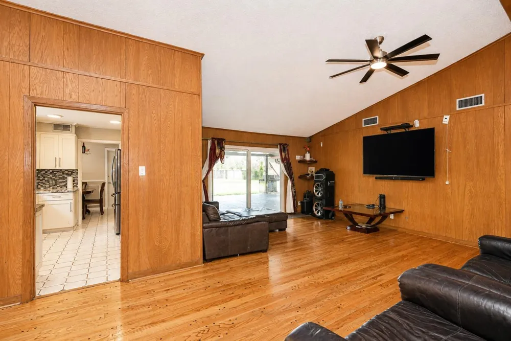7718 Hiawatha Drive Houston, TX 77036
