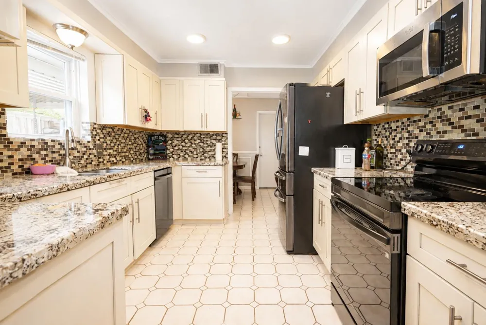 7718 Hiawatha Drive Houston, TX 77036