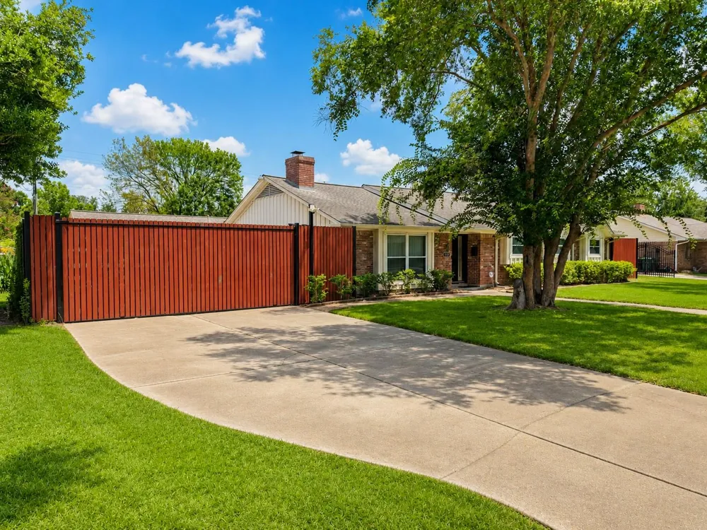 7718 Hiawatha Drive Houston, TX 77036