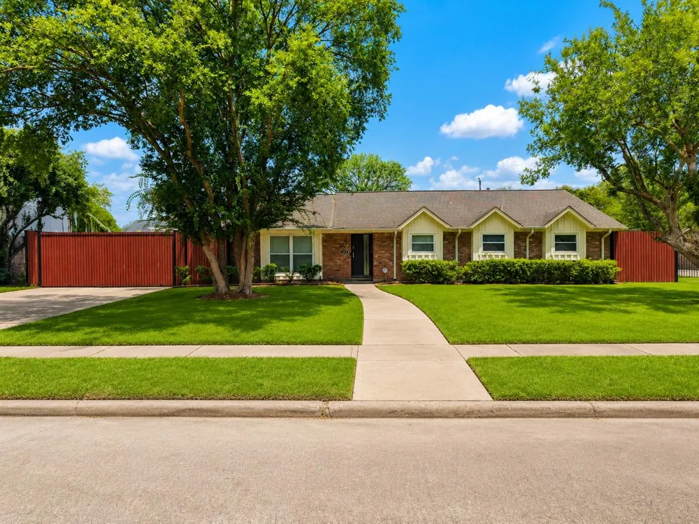 7718 Hiawatha Drive Houston, TX 77036