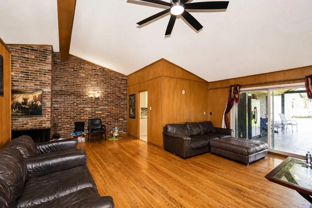 7718 Hiawatha Drive Houston, TX 77036